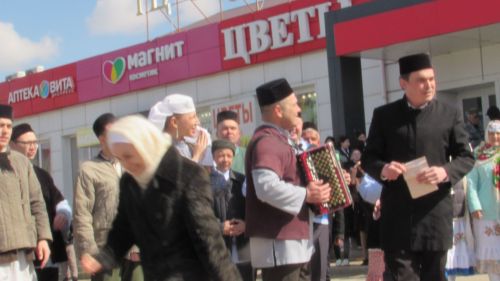Әтнәгә Тукай килде
