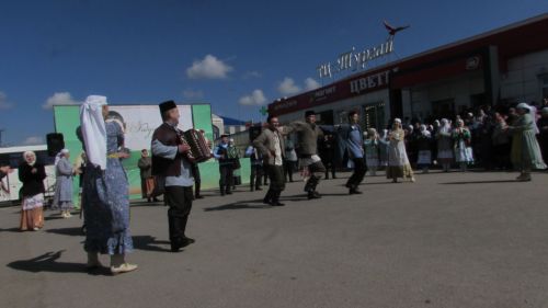 Әтнәгә Тукай килде