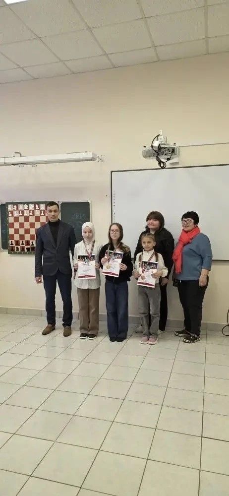 «Ашыт» спорт комплексында  районның 1-4 сыйныф укучылары арасында тиз шахмат буенча спорт мәктәп Беренчелеге узды