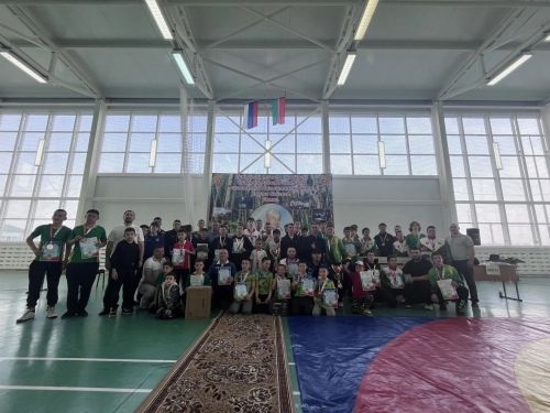 Әтнәдә көрәш буенча Рәдиф Сәфәров исемендәге турнир узды
