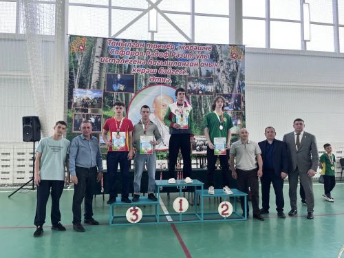 Әтнәдә көрәш буенча Рәдиф Сәфәров исемендәге турнир узды