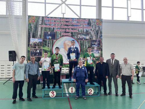 Әтнәдә көрәш буенча Рәдиф Сәфәров исемендәге турнир узды