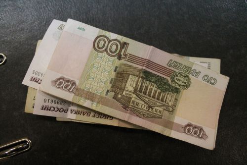 Казанда 100 мең сум һәм аннан артыграк хезмәт хакы тәкъдим ителгән вакансияләр билгеле