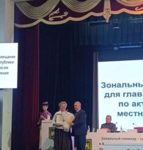 Олы Мәңгәр авылы җирлеге башлыгы «Рәхмәт хаты» белән бүләкләнде