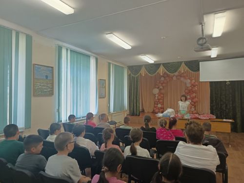 «Дуслык» мәктәп яны лагере укучылары «беренчеләр хәрәкәте» дигән рәсми бүләк алдылар