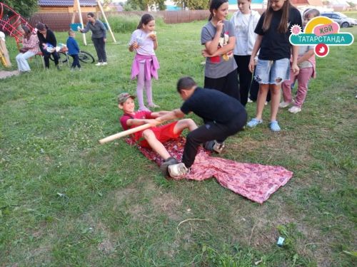 Олы Мәңгәр авылында  «Бәхетле балачак» дигән бәйрәм чарасы үтте