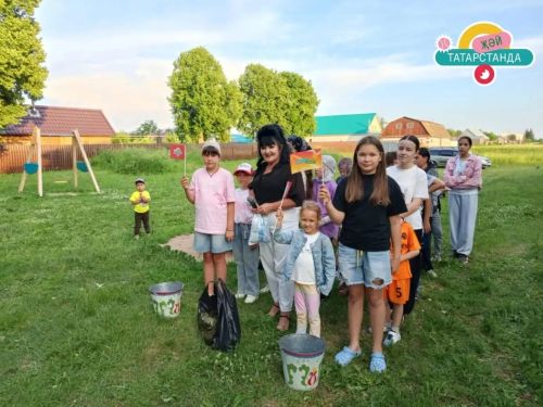 Олы Мәңгәр авылында  «Бәхетле балачак» дигән бәйрәм чарасы үтте