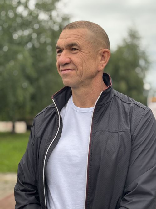 Алдынгылар – Мактау тактасында