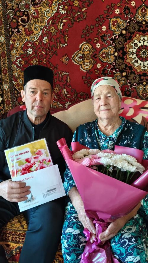 Олы Әтнә авылында яшәүче Раушания апа Шакированың  туган көне