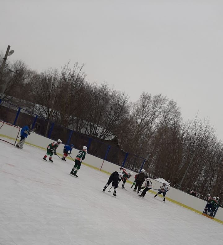 Күәмдә 4 авыл хоккейчылары көч сынашты