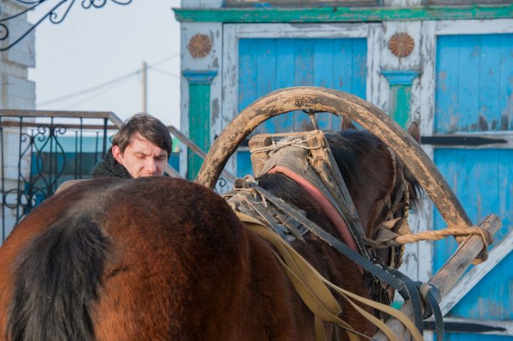 "7 часов с детьми на морозе! Герои в мирное время!" - "Мин сине сагынам" фильмын төшерүчеләрнең Әтнә халкына бәясе