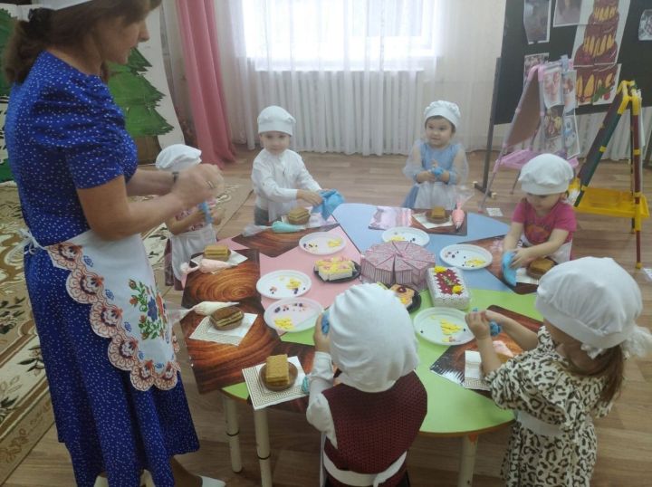«Пешекче - кондитер» һөнәр белән таныштылар