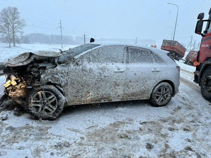 Авариядә ике кеше зыян күргән