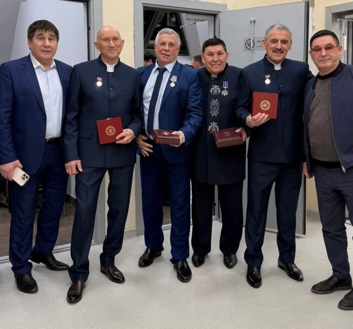 Тагын ике халык артисты!