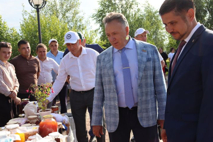 «Безнең ишегалды» игелекле күрше проекты кысаларында бәйрәм узды