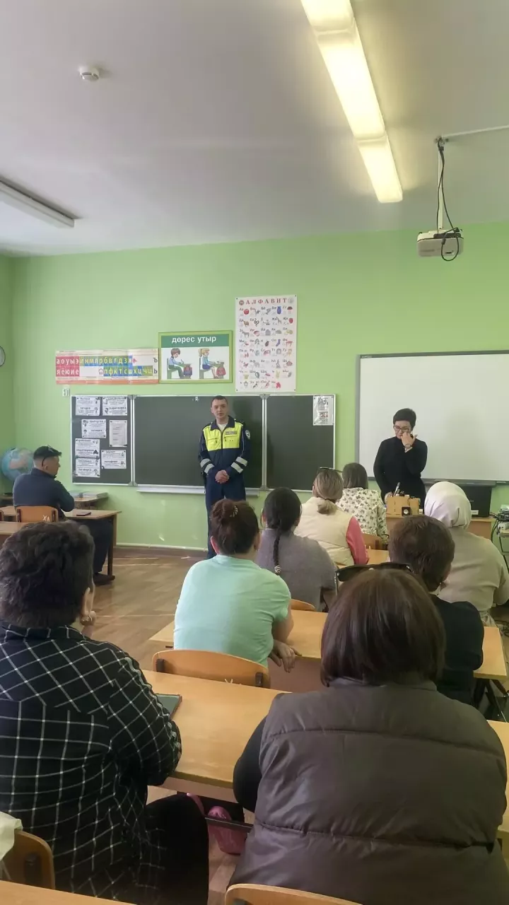 Юл иминлеге хезмәткәрләре мәктәпләргә чыктылар