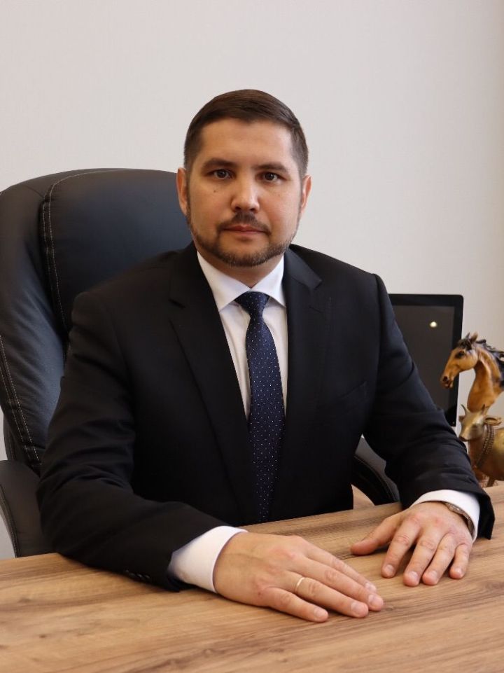 Әтнә районы башлыгы Рөстәм Хисамиев Сабан туе бәйрәме белән котлады