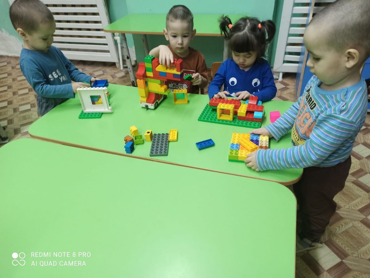 Лего белән уйнау балаларга бик файдалы