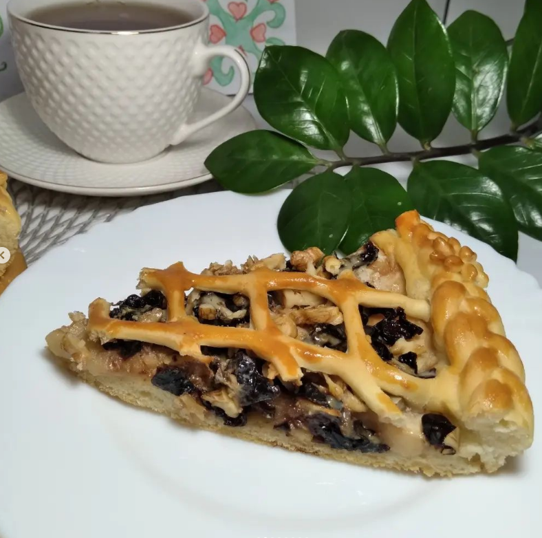 Алмалы, җимешле, чикләвекле пирог рецепты