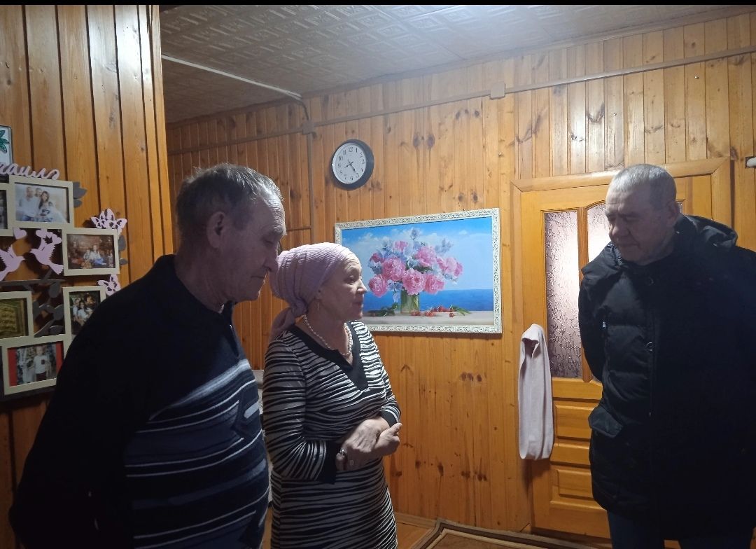 Район башлыгы Айнур Ягудин гаиләсен бәйрәм белән котлады