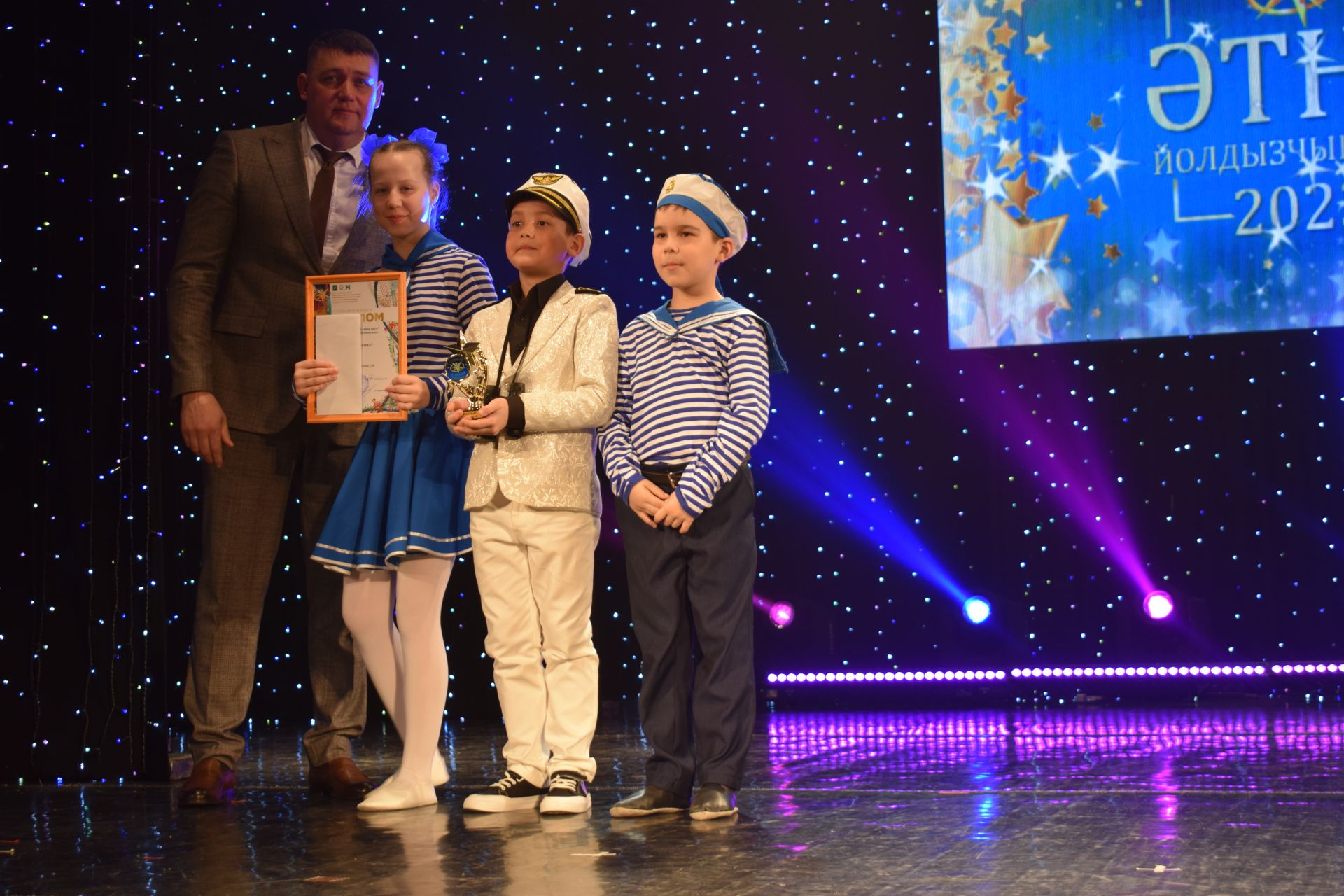 Созвездие-Йолдызлык фестиваленең гала концертыннан фотолар