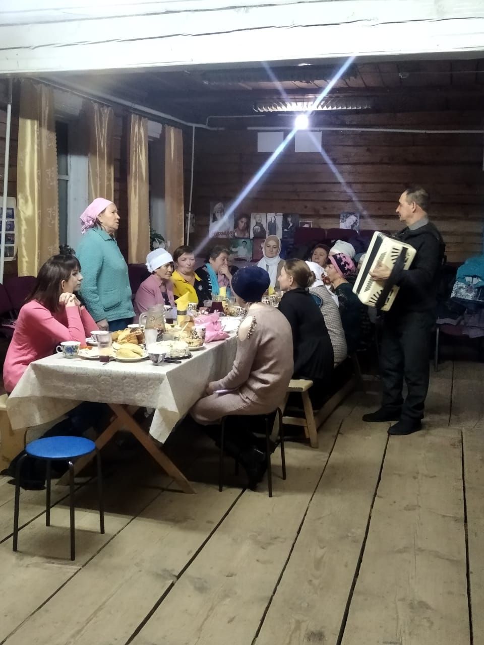 Бәйрәмгә Әтнәдән аю да килгән