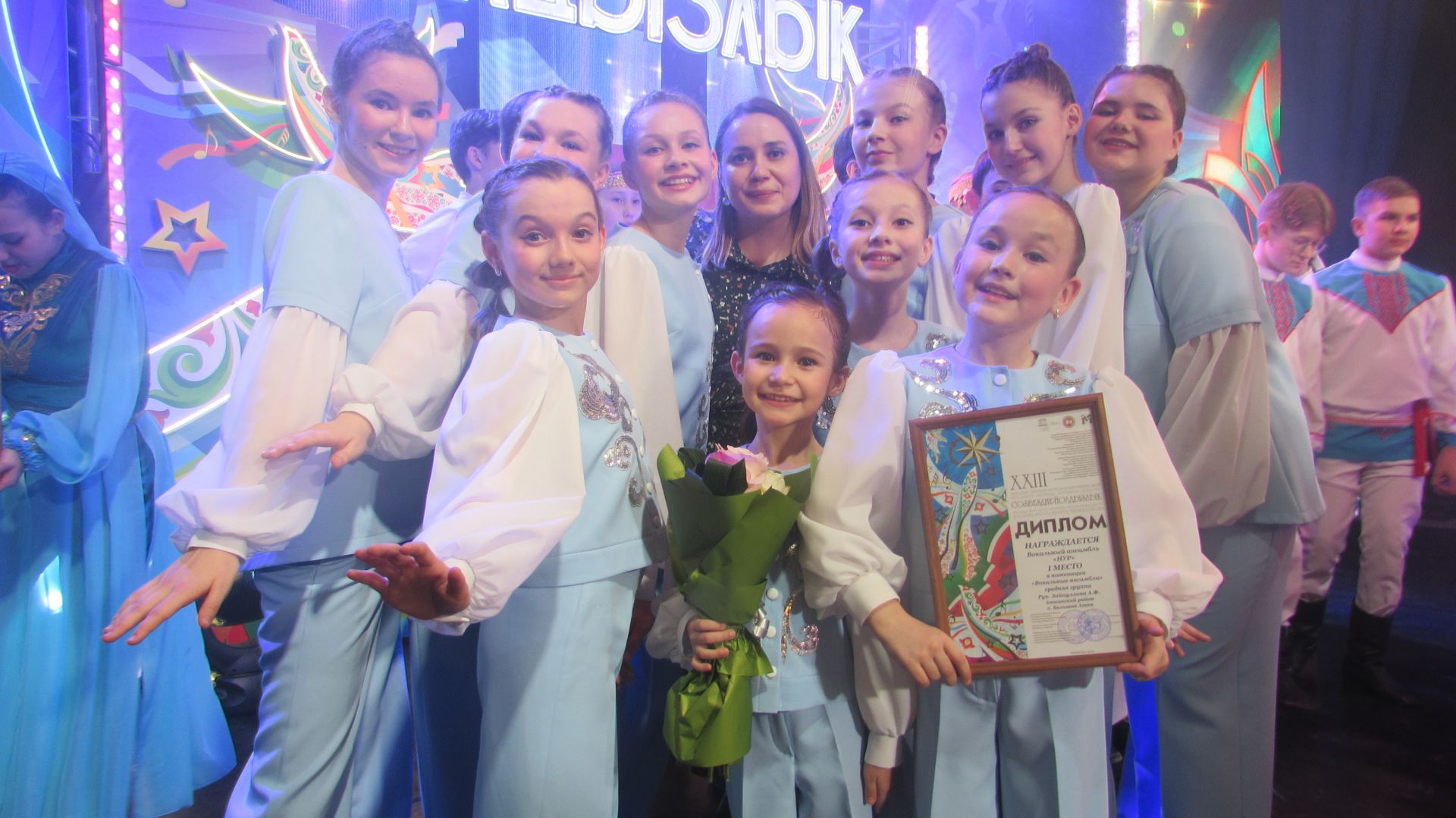 Гала концерттан фоторепортаж