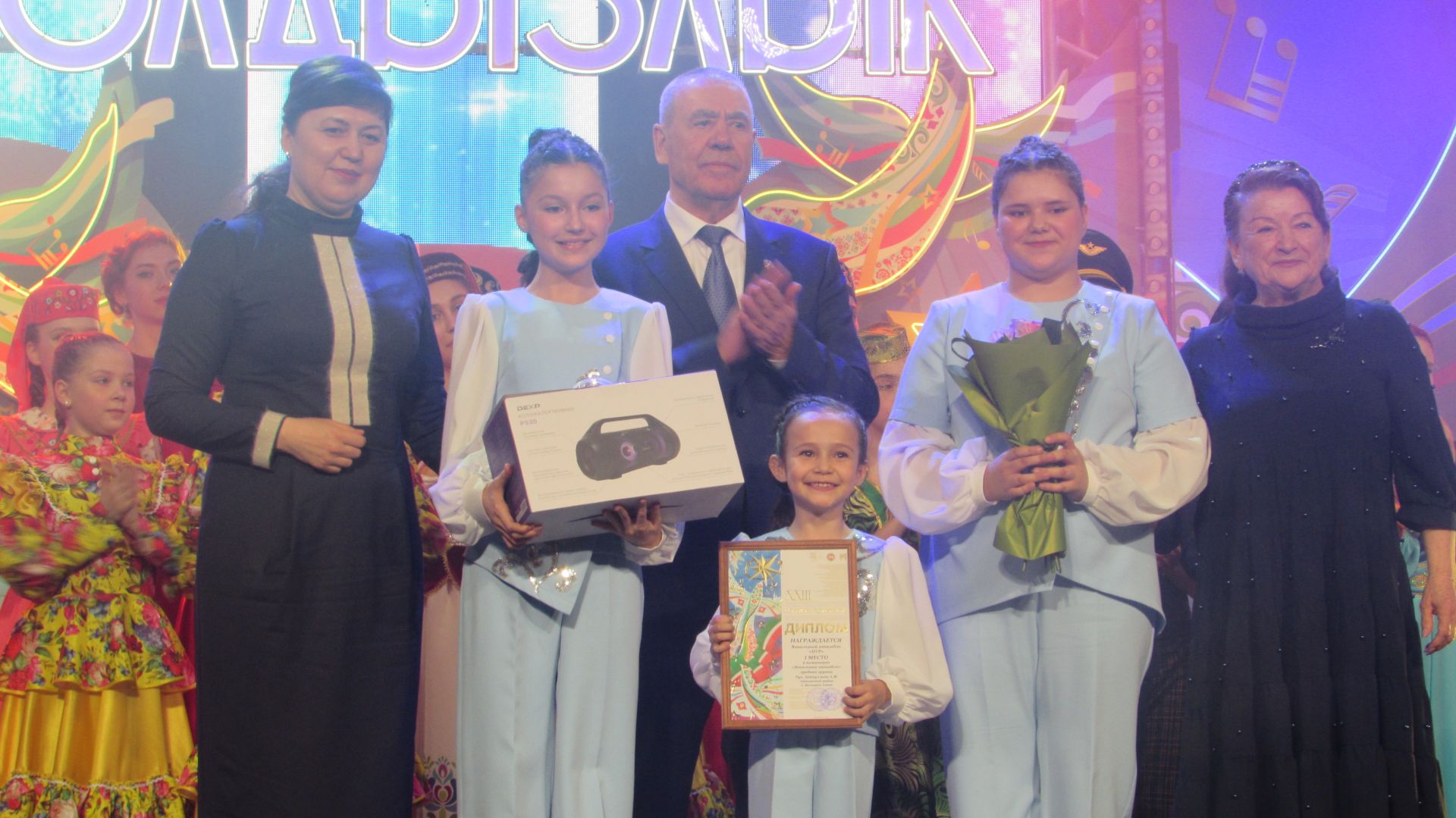 Гала концерттан фоторепортаж