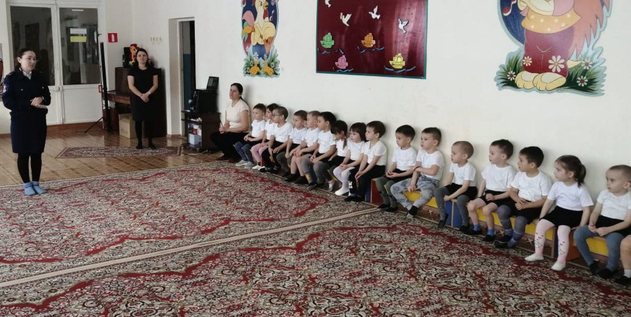 Балалар белән очрашу булып узды