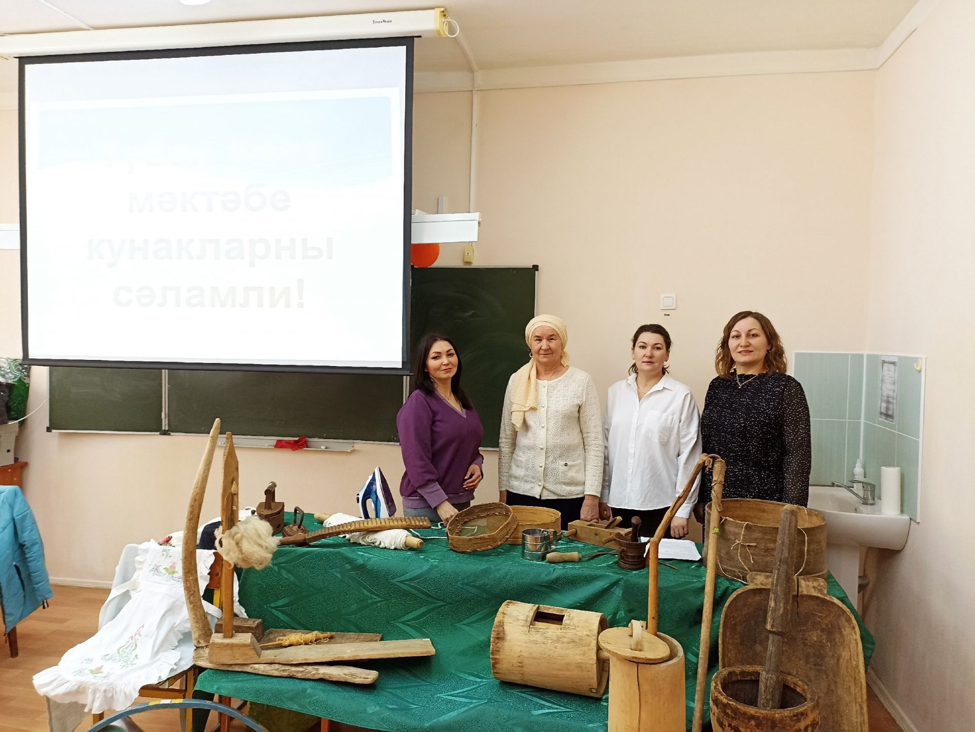 Үткәннән - киләчәккә проекты мәктәпләрдә