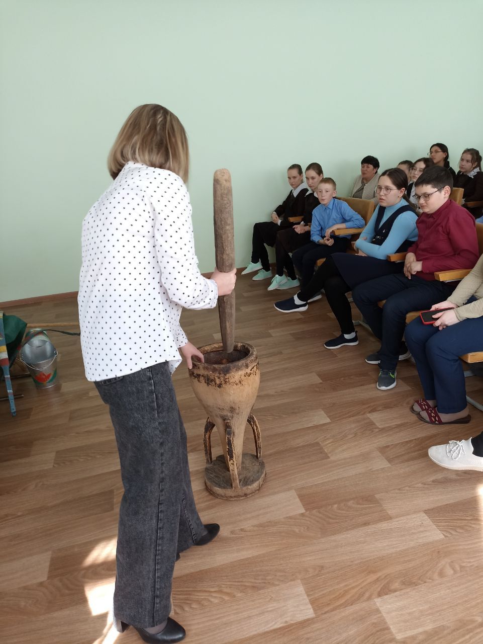 «Үткәннән киләчәккә» проекты укучыларга хуш килде