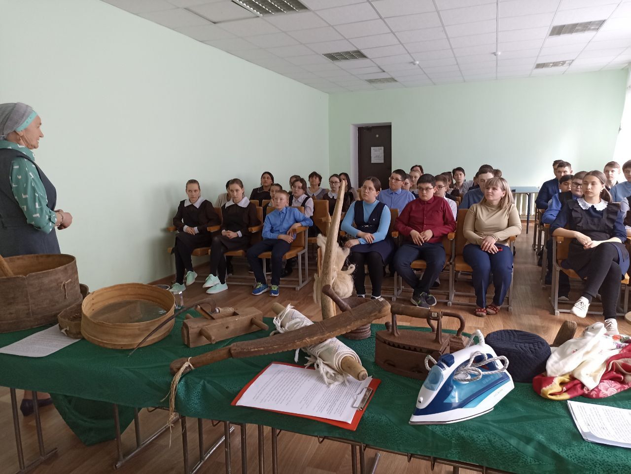 «Үткәннән киләчәккә» проекты укучыларга хуш килде