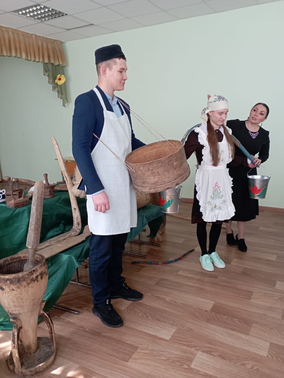 «Үткәннән киләчәккә» проекты укучыларга хуш килде