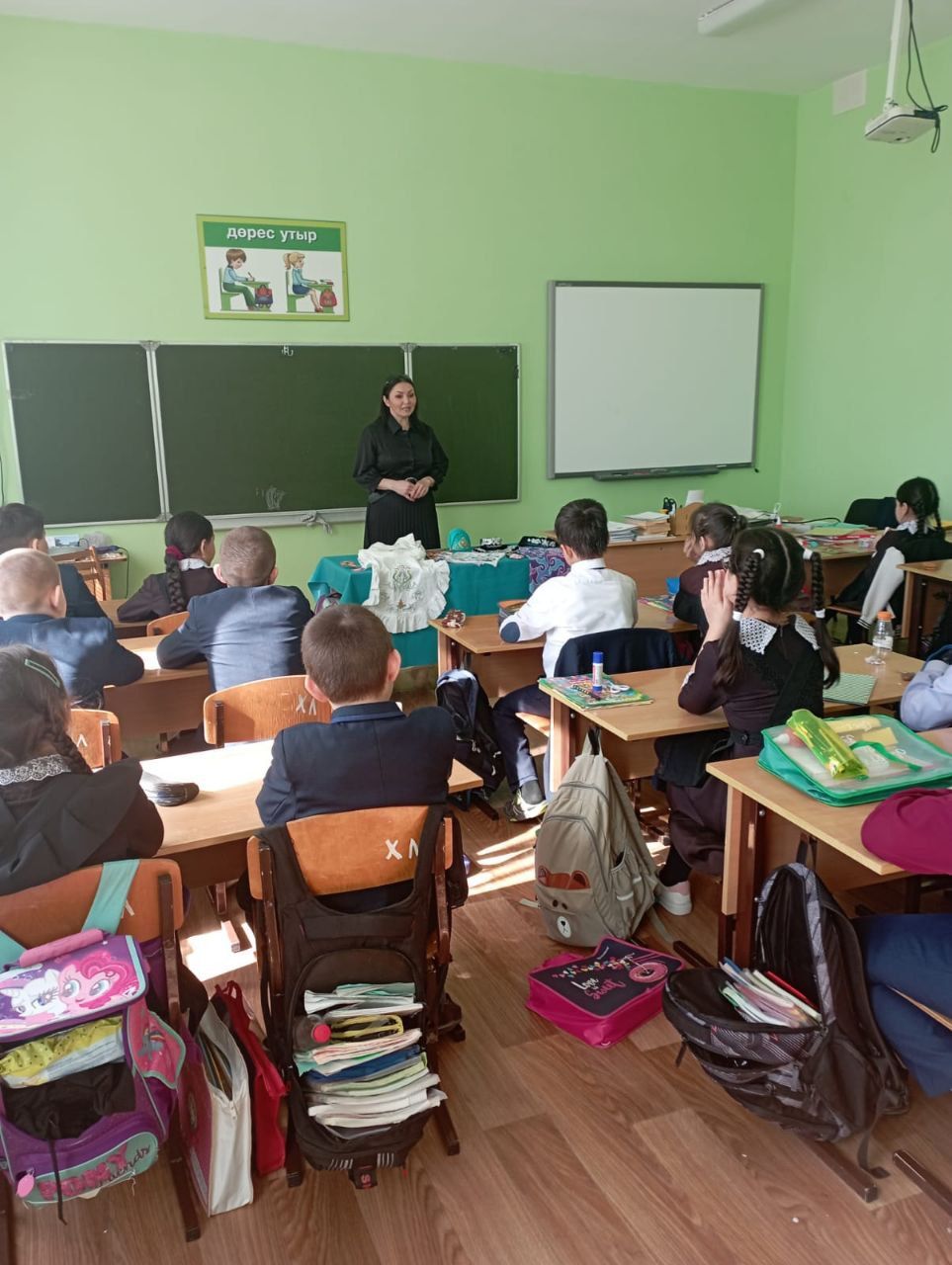 Милли стильдә бизәк ясадылар