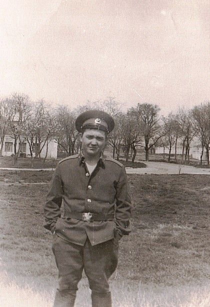 «Армиядән чын ир егет булып кайтасын», - ди әтием