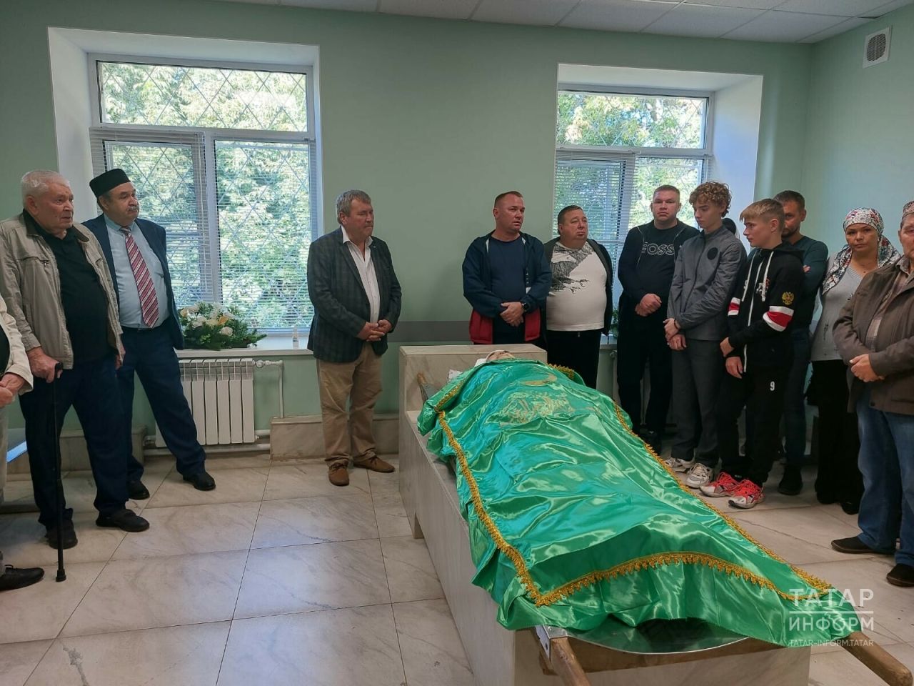 Танылган язучы Рашат Низамиев үз васыяте буенча Олы Бәрәзә авылында җирләнә