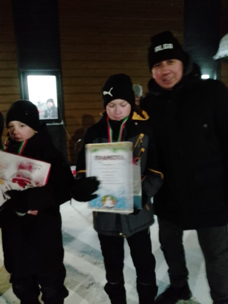 Суык дип тормадылар, әтнәләр чаңгы шудылар