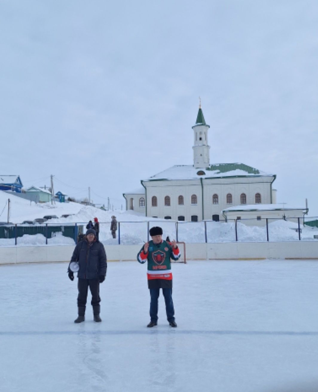 Бәрәскә хоккей мәйданчыгында Ленин исемендәге нәселле терлек заводы кубогына хоккей ярышлары узды