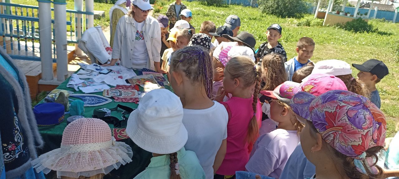 «Әтнә туган якны өйрәнү музее» на кунаклар килде