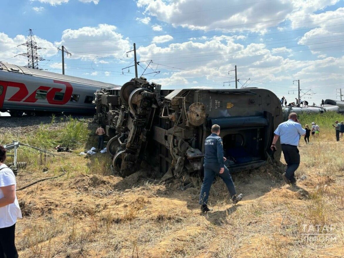 Казаннан Адлерга бара торган пассажирлар поезды Волгоград өлкәсендә һәлакәткә юлыккан