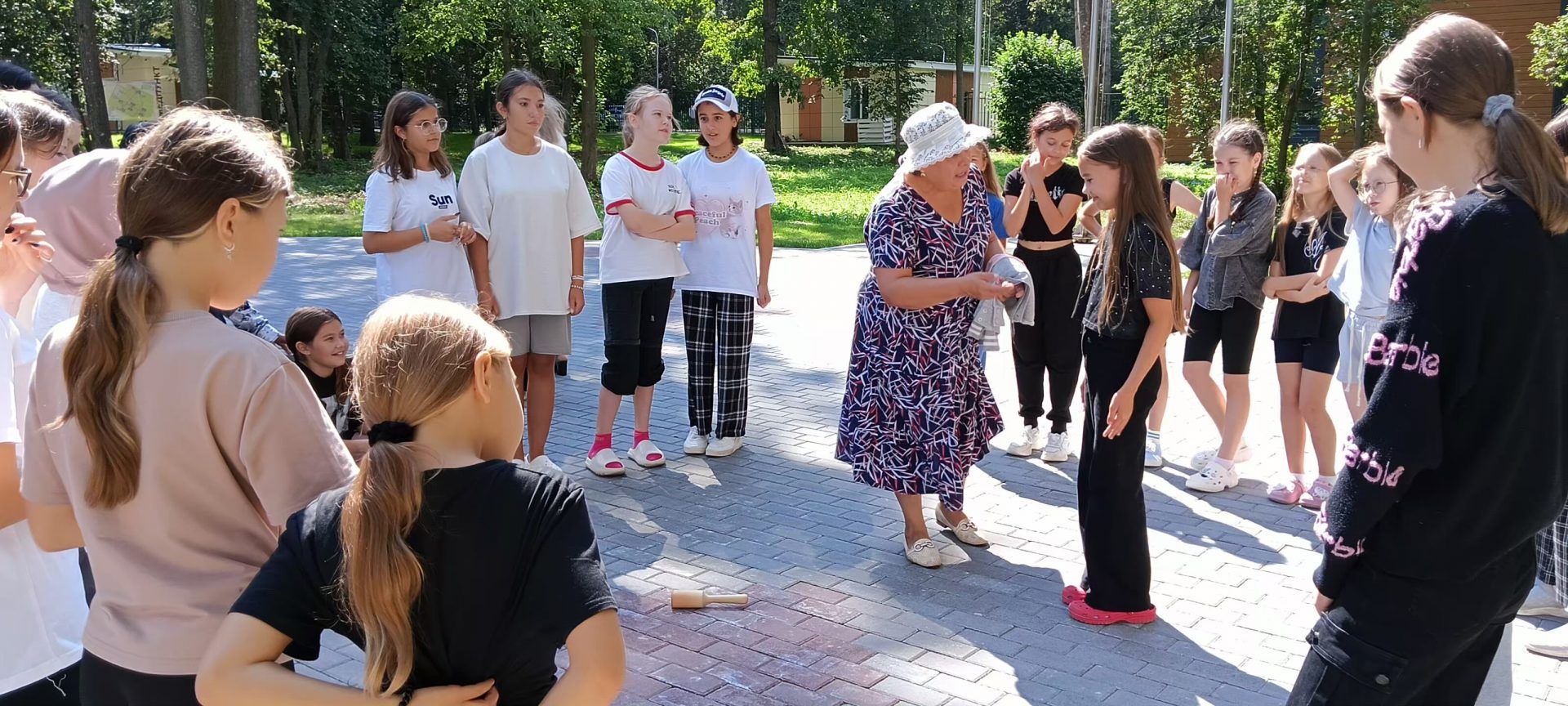 Үзәк балалар китапханәсе хезмәткәрләре  «Чулпан» сәламәтләндерү һәм ял лагерендә кунакта булдылар