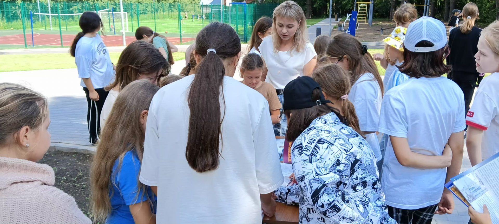 Үзәк балалар китапханәсе хезмәткәрләре  «Чулпан» сәламәтләндерү һәм ял лагерендә кунакта булдылар