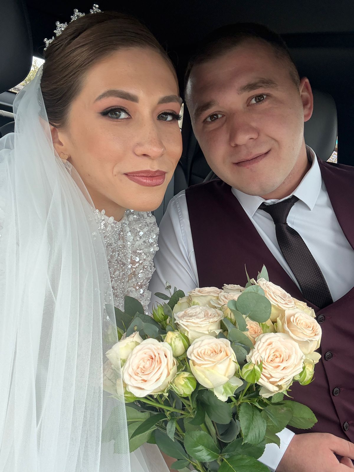 Әтнәдә махсус хәрби операция зонасыннан ялга кайткан Альмир Шиһапов сөйгәне Алсу белән никахларын рәсмиләштерделәр