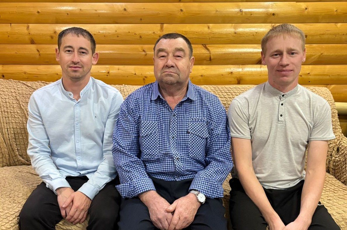 Эш күрсәткечләре дә, үзләре дә бик күркәм алар