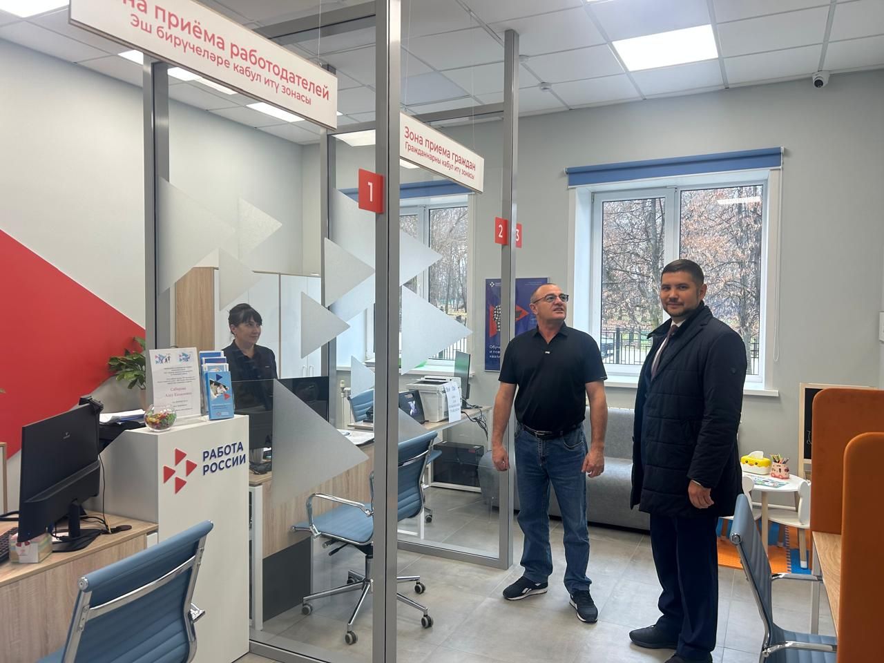 Әтнә районы башлыгы Рөстәм Хисамиев «Кадрлар» милли проекты кысаларында үткәрелгән капиталь ремонт нәтиҗәләре белән танышты