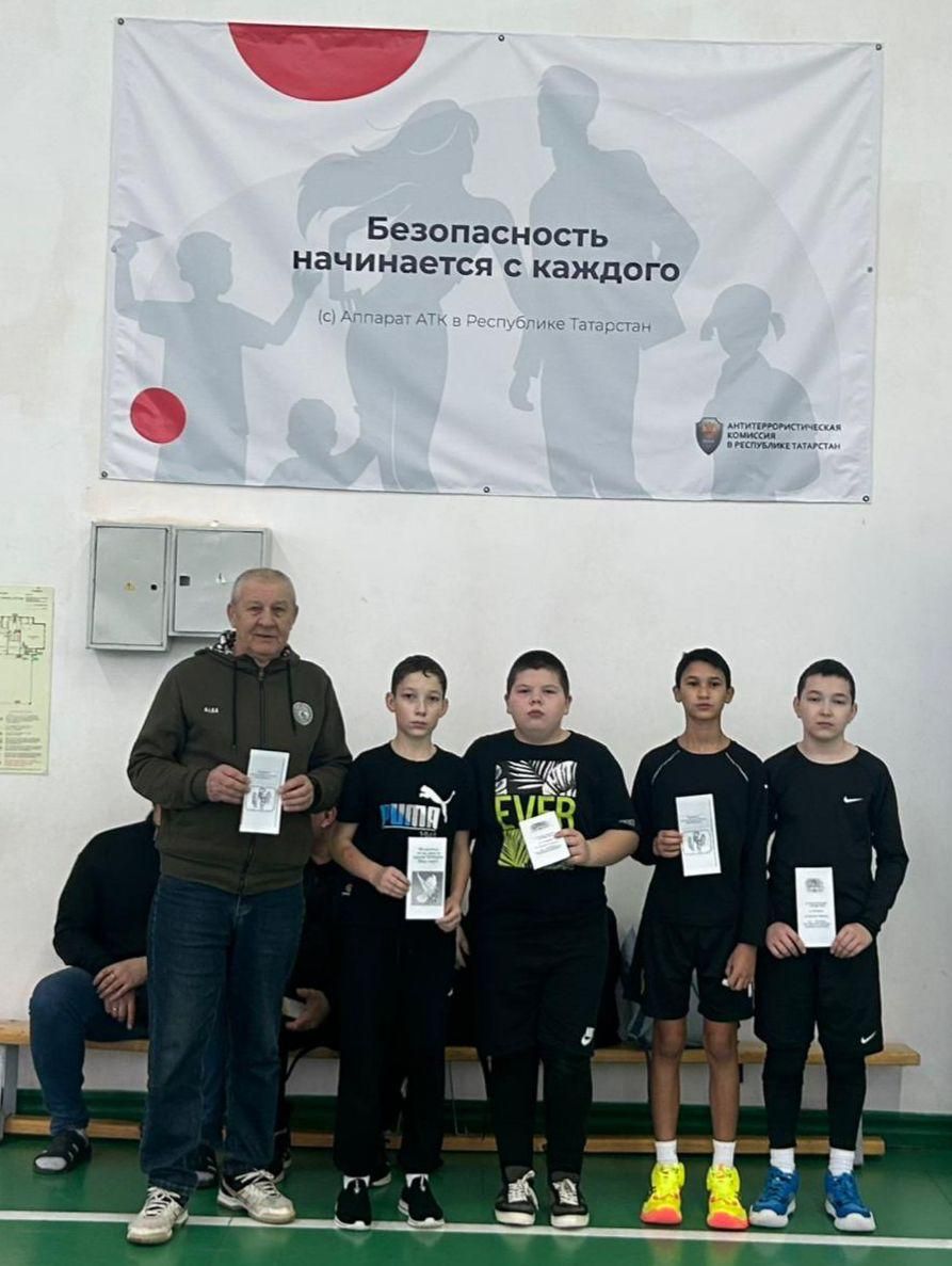 В КСК «Ашыт» прошли соревнования по волейболу среди юношей