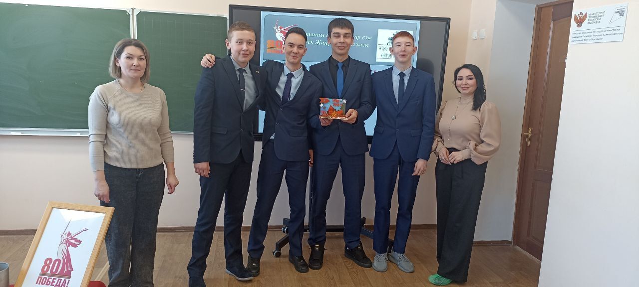 «Әтнә туган якны өйрәнү музее» хезмәткәрләре Олы Әтнә урта мәктәбендә музей дәресе үткәрделәр