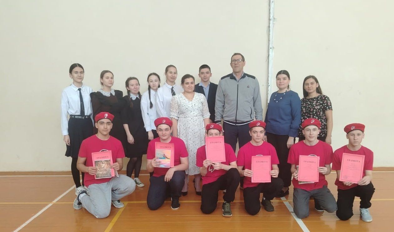 Бәрәскә урта мәктәбенең «Яшь армиячеләре» өчен «Ягез әле, егетләр!» дип исемләнгән хәрби спорт ярышы булып узды