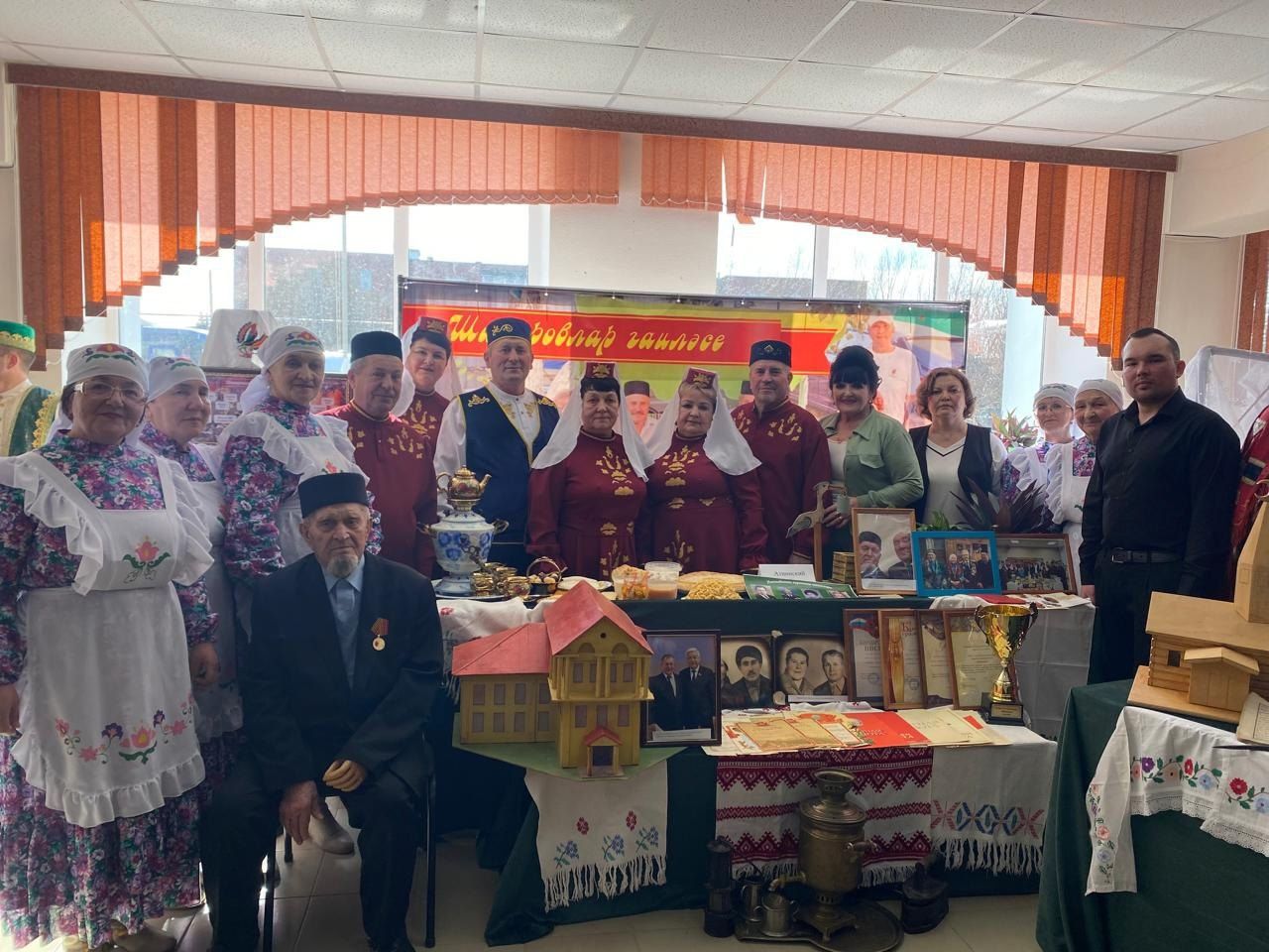 Олы Мәңгәр авылыннан Шакировлар гаиләсе «Тарихта без эзлебез» шәҗәрә фестиваленең зона этабында катнаштылар