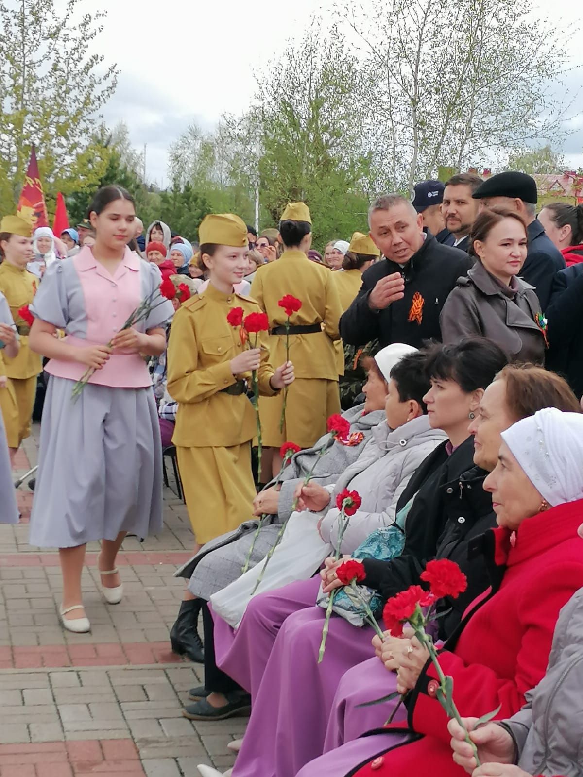 Әтнәдә Бөек Җиңүнең 80 еллыгы уңаеннан бик куп төрле кургәзмәләр эшләде